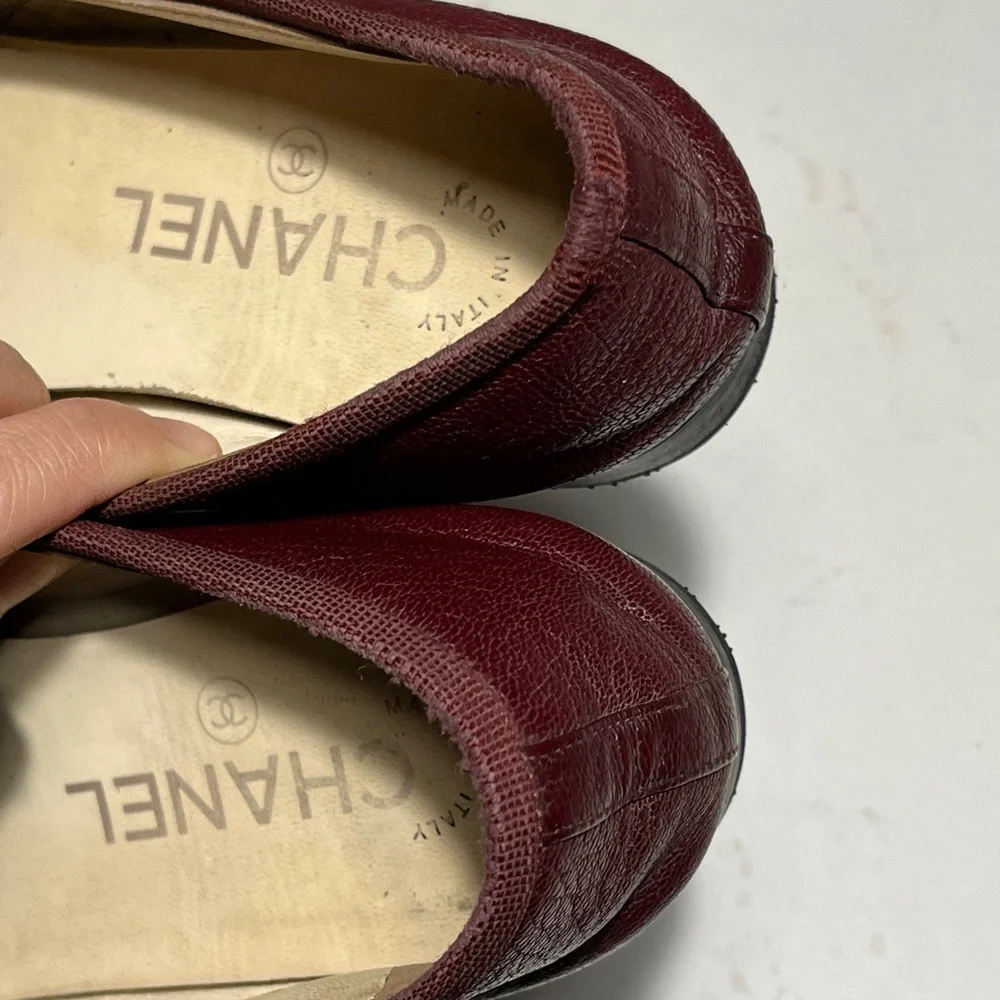 CHANEL Women's Dark Red Leather Flats - Picture 12 of 16